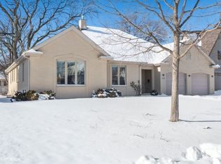 332 Elm St, Glenview, IL