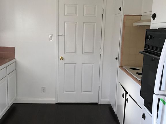 3rd image of 3328 66th Ave APT 4