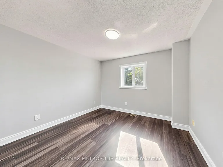 118 Jordan Dr — Photo 27
