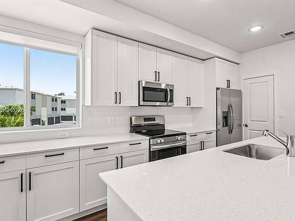 4th image of 18152 SW 98th Ave #102