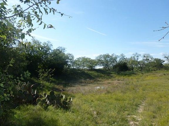 4th image of 625 County Road 140
