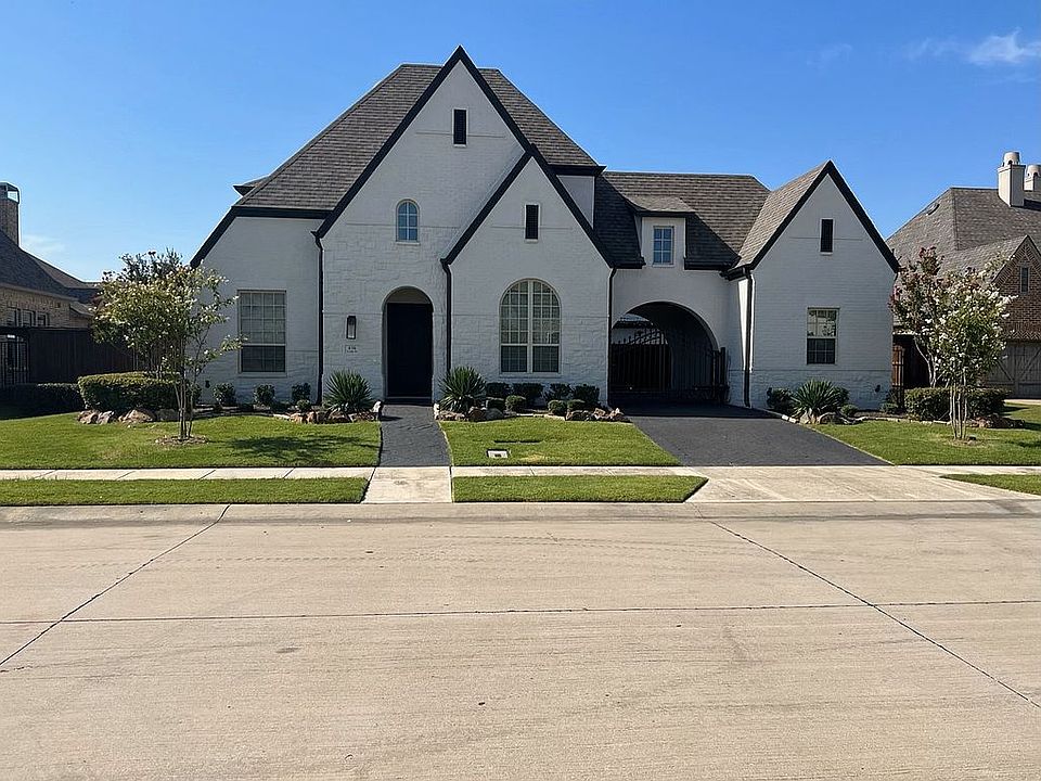 1st image of 636 Scenic Dr