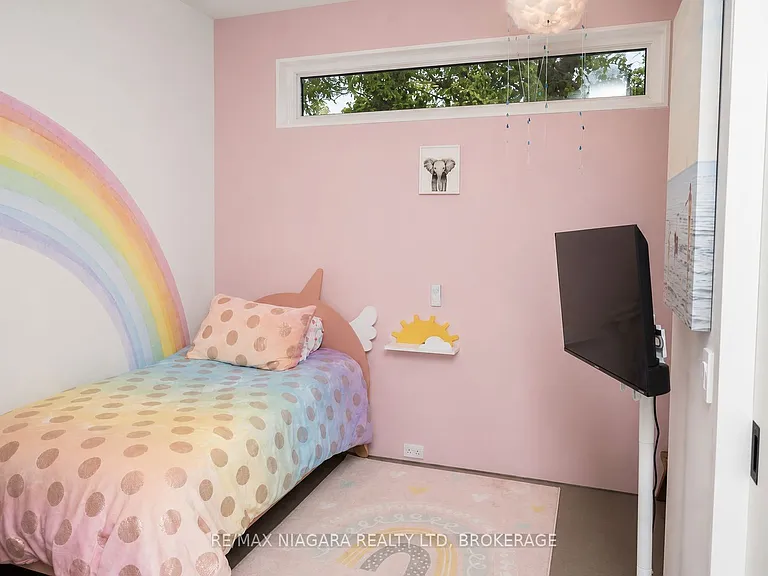 1 Timber Ln — Photo 16