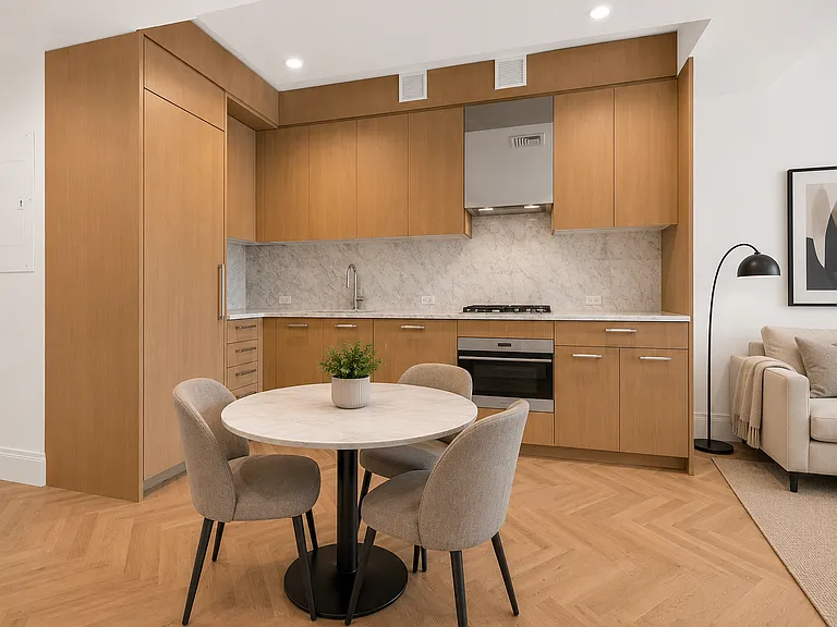 300 W 122nd St #7D — Photo 6