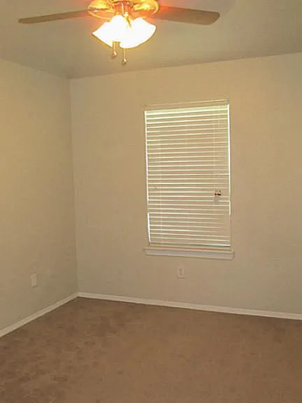 7905 Diamond Oak Dr — Photo 8