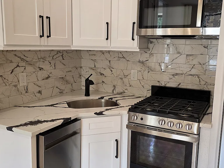 521 W 175th St #4 — Photo 9