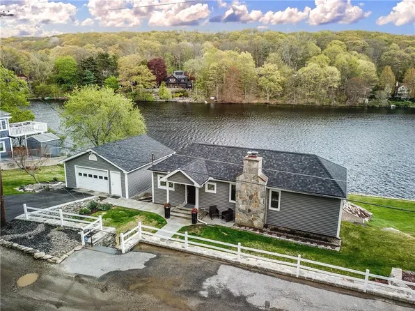 25 Dutchess Drive, Holmes, NY 12531