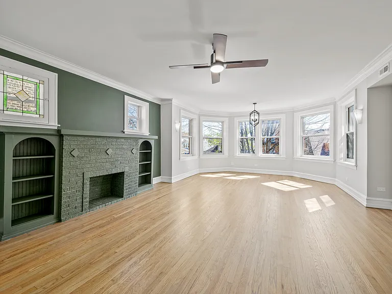 4834 N Springfield Ave #2 — Photo 2