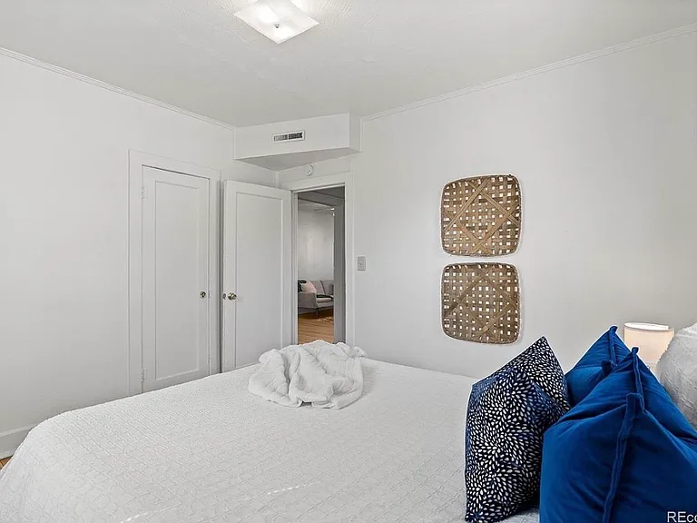 1026 Sycamore St #1026 — Photo 5