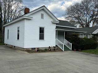 136 Whitmire St, Brevard, NC 28712
