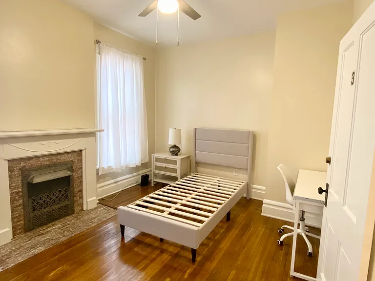 1372 Neil Ave #A — Photo 2