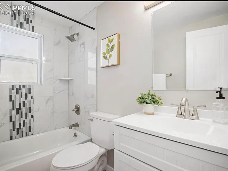 1188 Commanchero Dr — Photo 13
