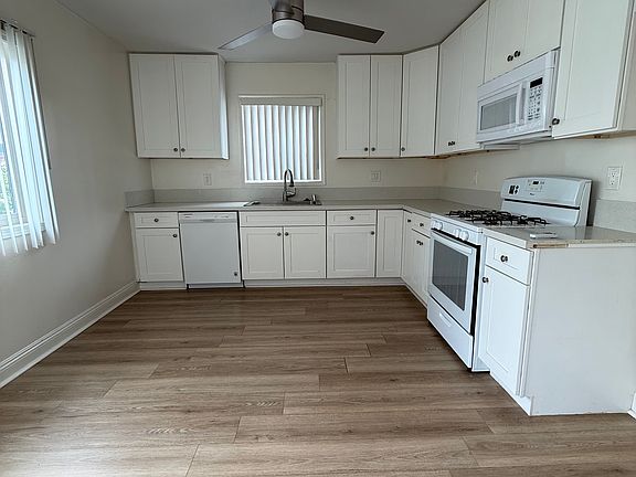 5th image of 4747 Haskell Ave