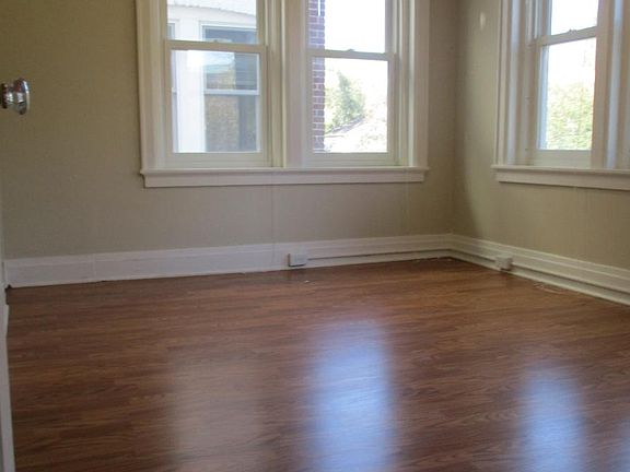 2nd image of 524 S 31st St APT 19