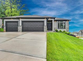 1701 NW 59th St, Kansas City, MO 64118