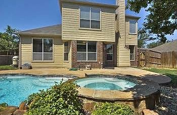 2nd image of 2508 Woodhaven Dr
