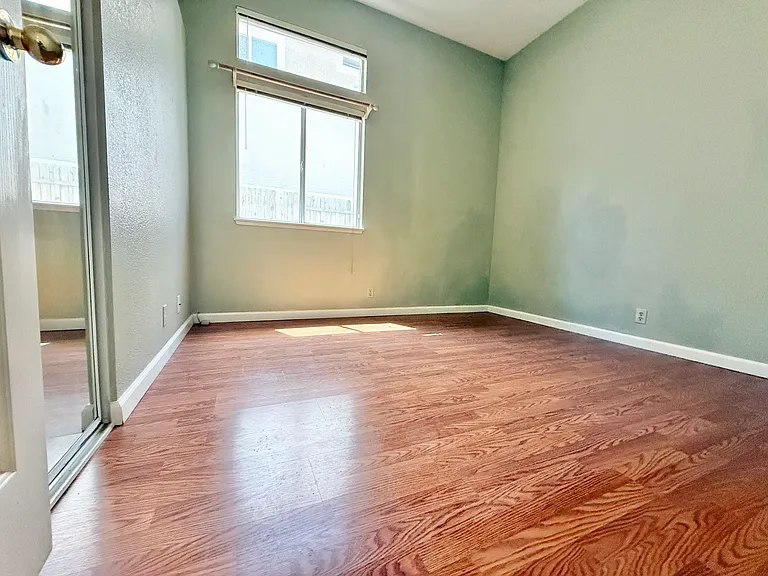 2329 Tuscany St — Photo 13