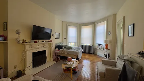 379 Commonwealth Ave #7 Photo 1