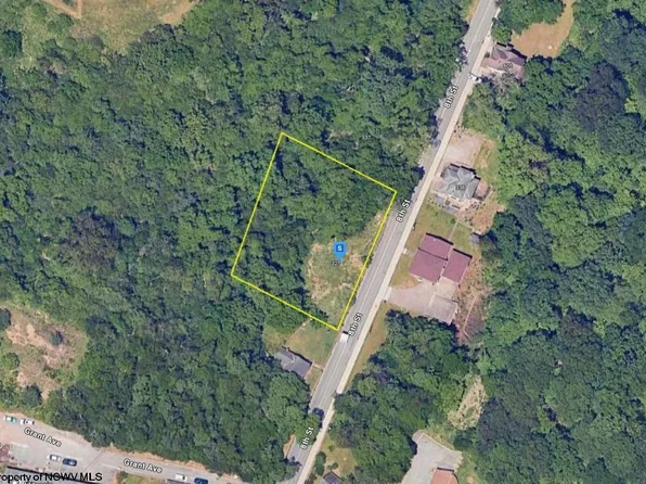 321 8th St, Morgantown, WV 26505