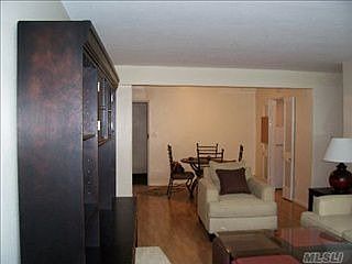 2nd image of 124 S Park Ave APT 1S
