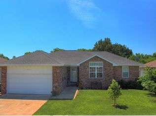 3272 S Leawood Ave, Springfield, MO 65807