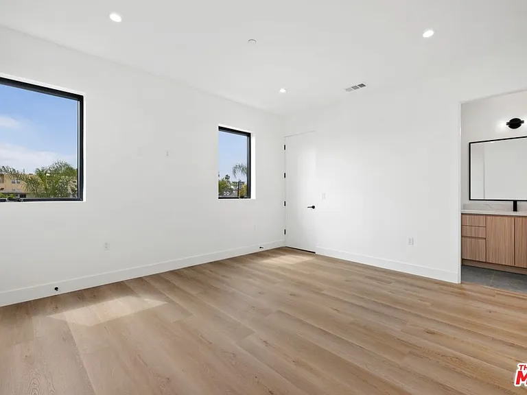 5543 1/2 Calhoun Ave — Photo 15