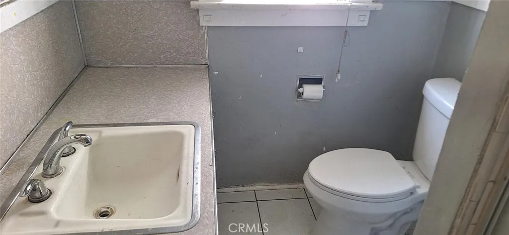 2 bed, 900 sqft, $2,000 — Photo 3