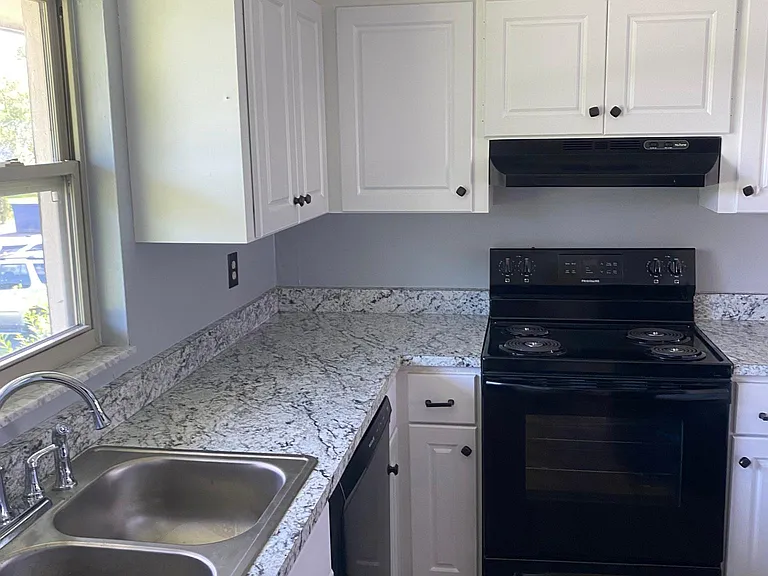 106 Fairway Ct — Photo 12