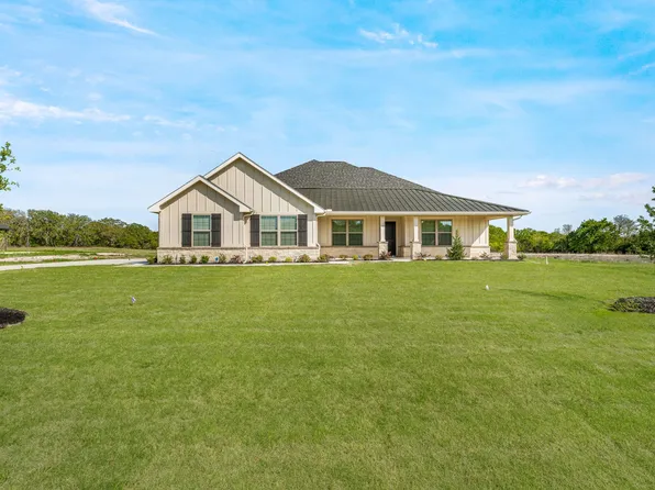 1049 Leo Ln, Poolville, TX 76487