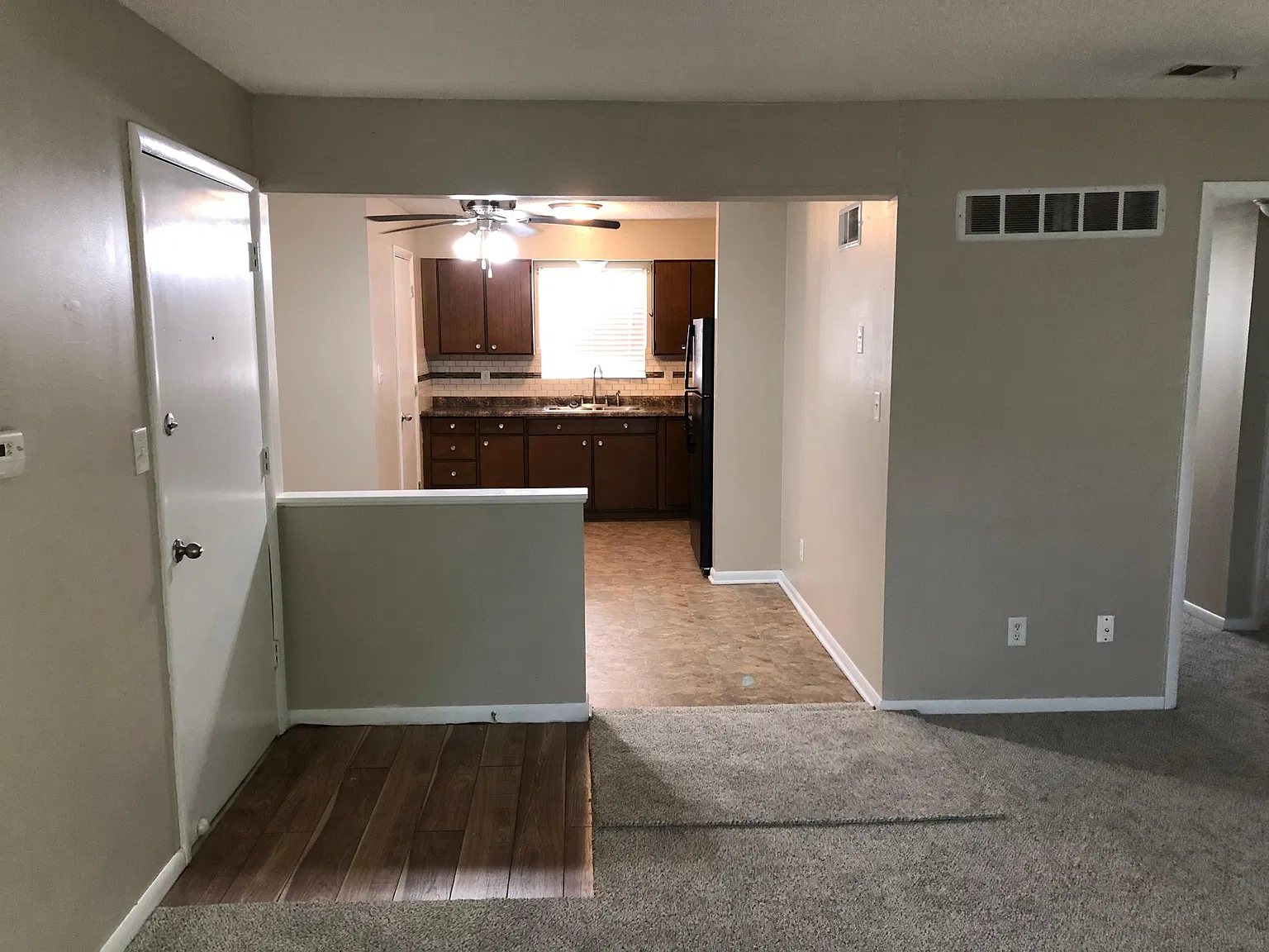 2 bed, 920 sqft, $825 — Photo 4