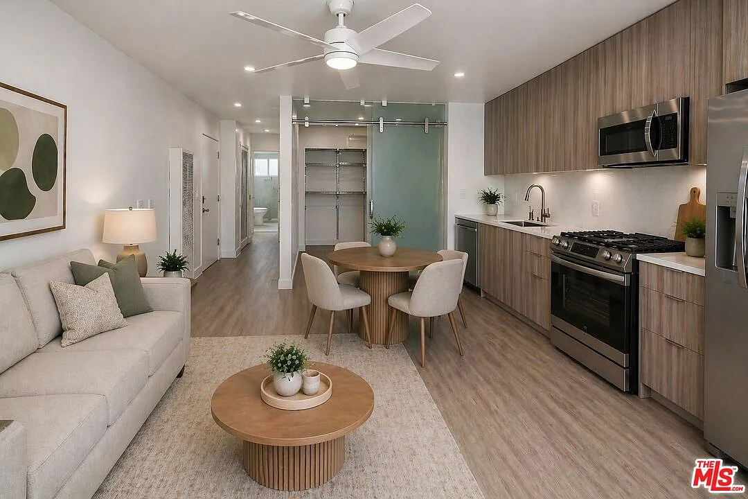 2 bed, 1.0 bath, $3,495 — Photo 1