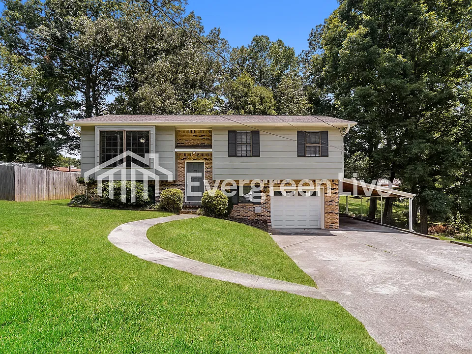 3011 Moonlight Ln