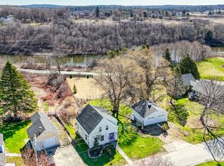 30 Pine St, Thomaston, ME 04861