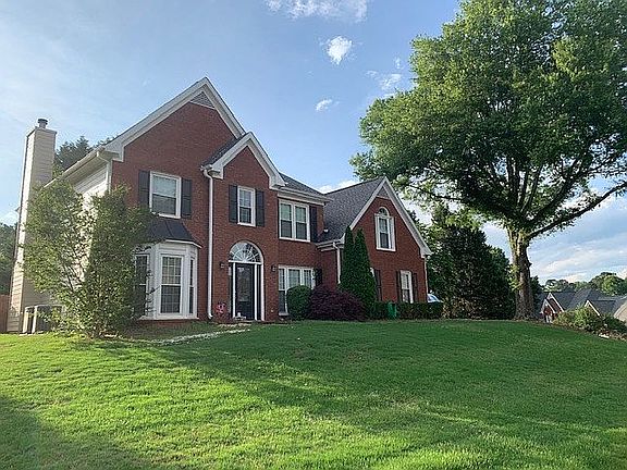 2nd image of 330 Chandler Pond Dr