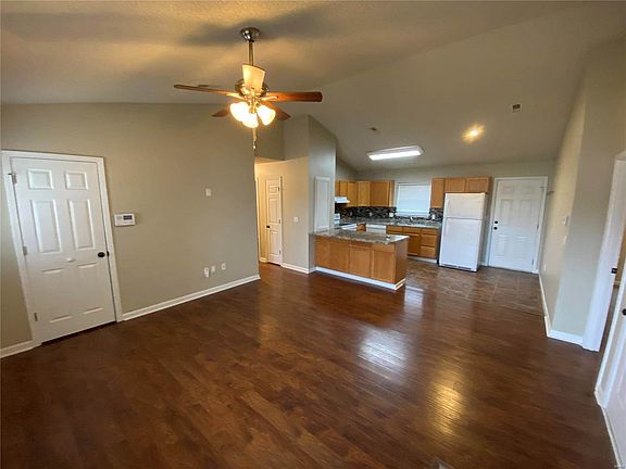 4th image of 100 Heather Ct