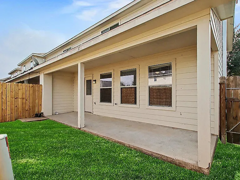 19414 Dry Canyon Ct — Photo 16