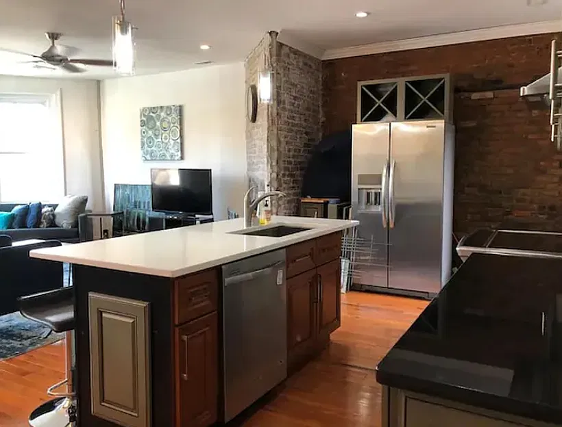 2 bed, 1128 sqft, $2,890 — Photo 2
