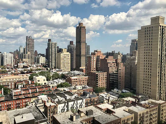 Rented by City Connections Realty | media 11