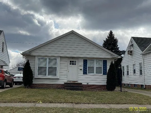 12916 Darlington Ave photo 1