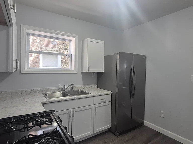 1329 Van Buren St #1 & 2 — Photo 2