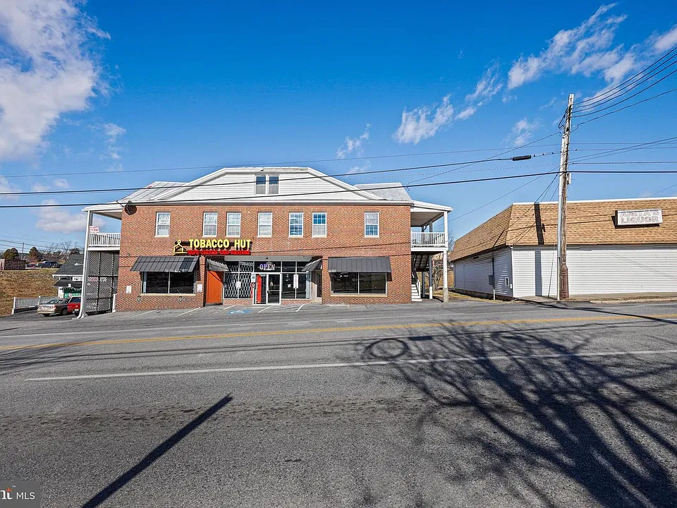1 W Ridgeville Blvd