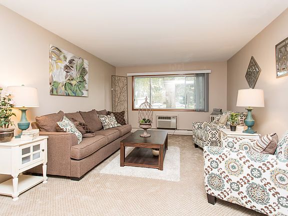 4th image of 5000 Graceland Blvd #136