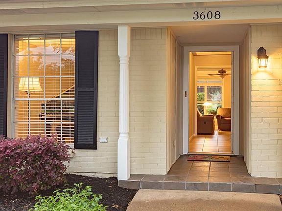 4th image of 3608 Shady Brook Dr