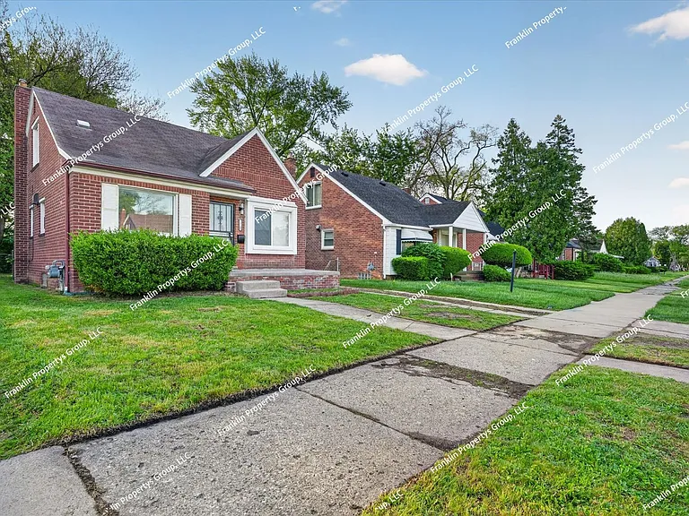 18500 Archdale St — Photo 29