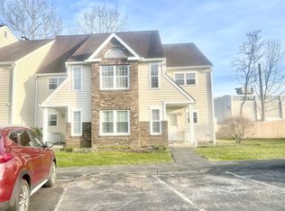 25 Janet Cir UNIT J, Bridgeport, CT 06606