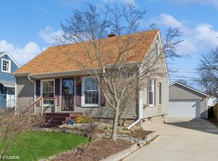 511 Donna Dr, Saint Joseph, MI 49085
