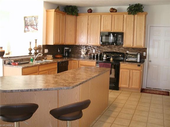 3rd image of 4023 Morley Dr