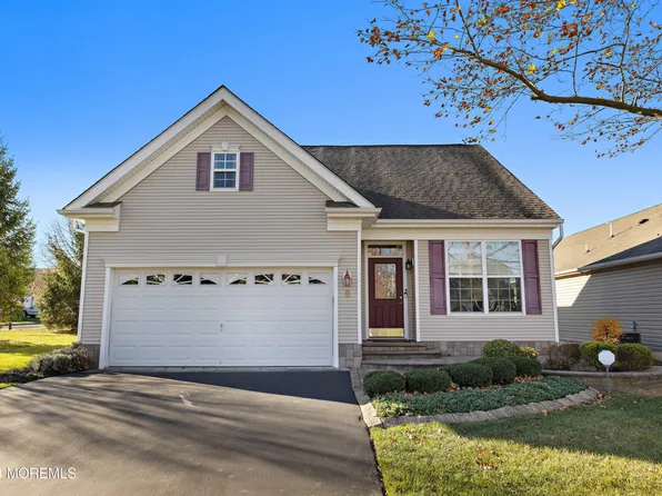 8 Maremanna Drive, Manalapan, NJ 07726