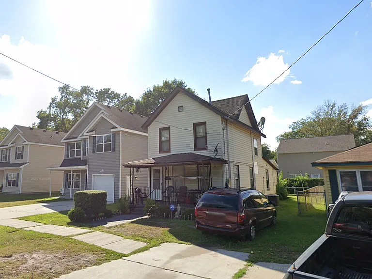 3239 Marne Ave — Photo 3