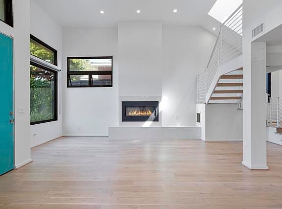5th image of 5721 Waverly Ave